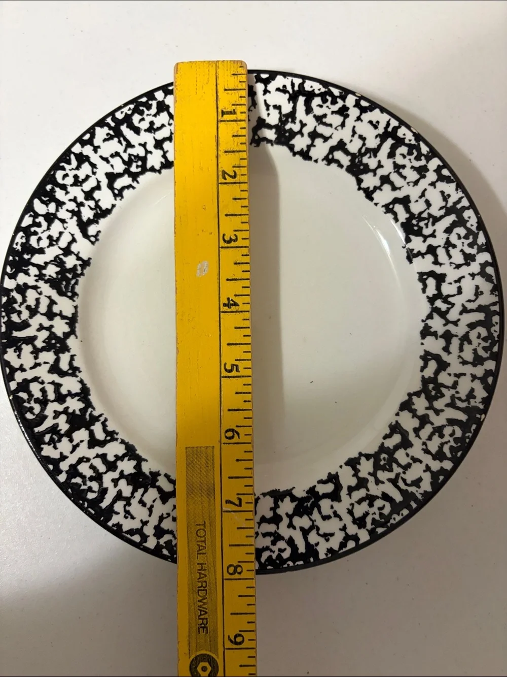 Vintage 80’s MADE IN ITALY spongeware Black & White salad dessert plate pair